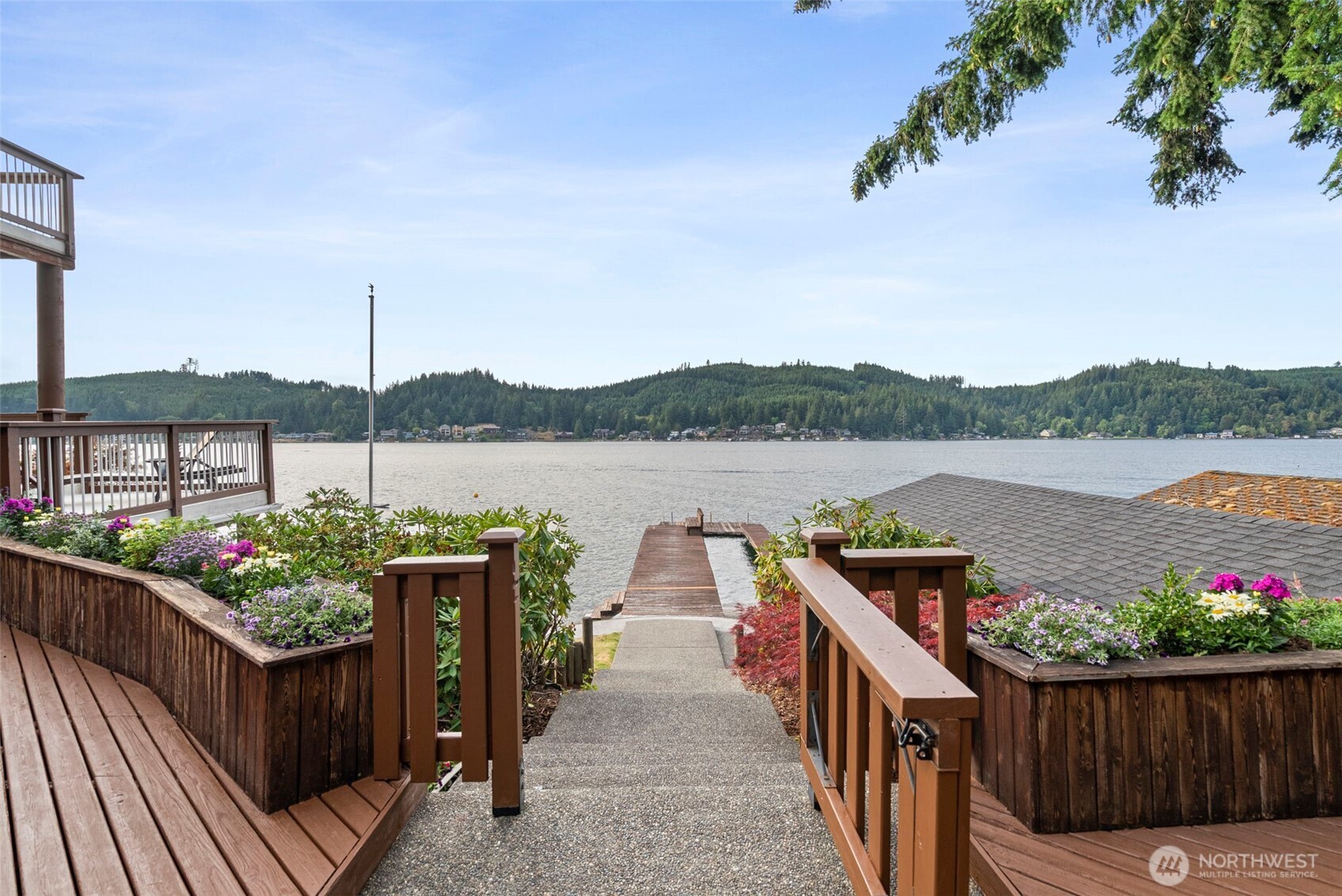 545 Summit Lake Shore Road NW