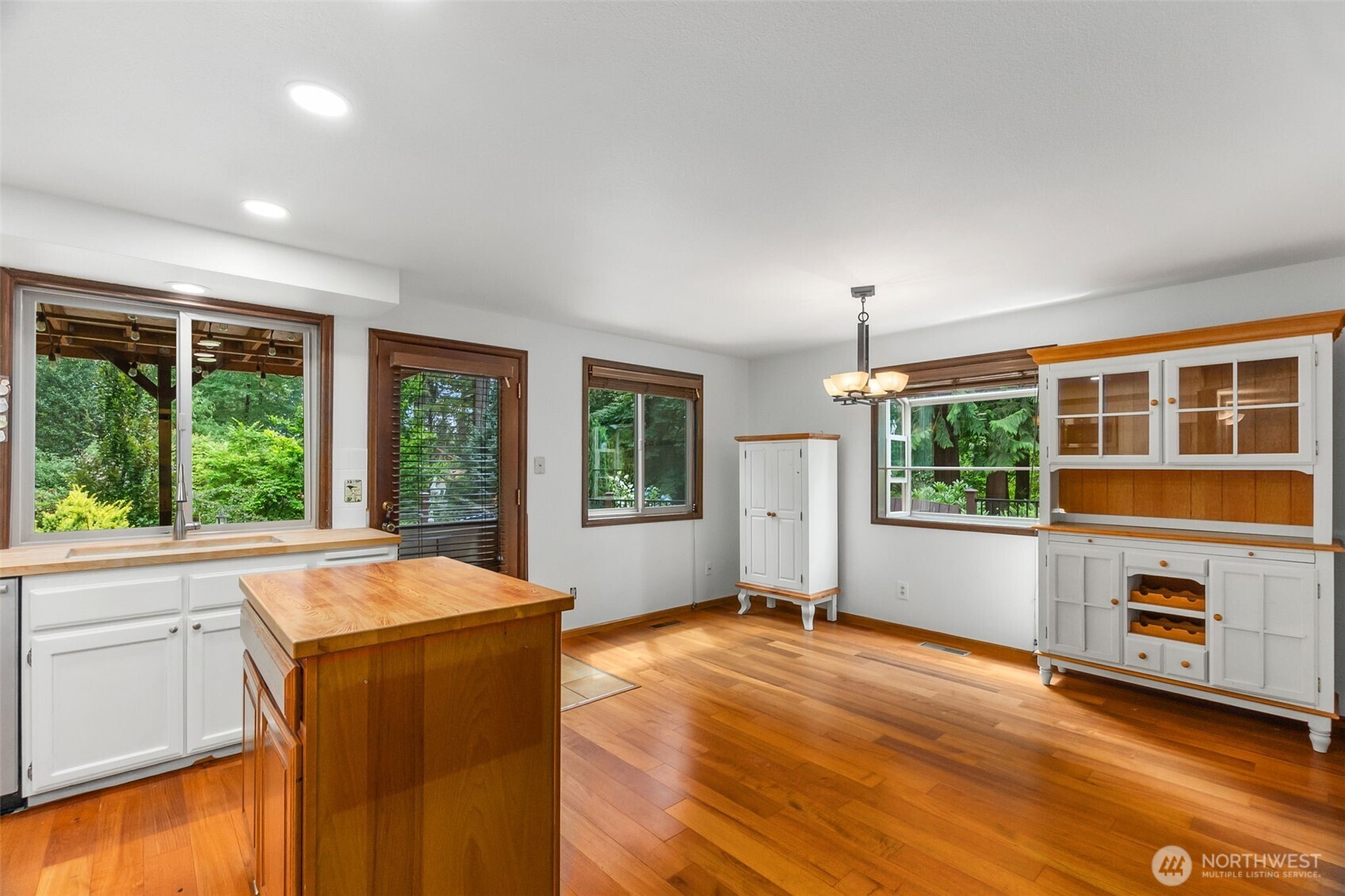 6729 Westhill Court SW