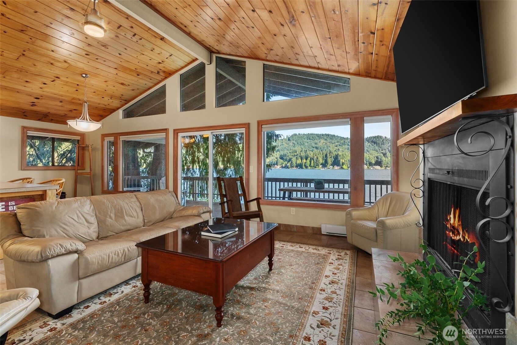 2147 Summit Lake Shore Road NW