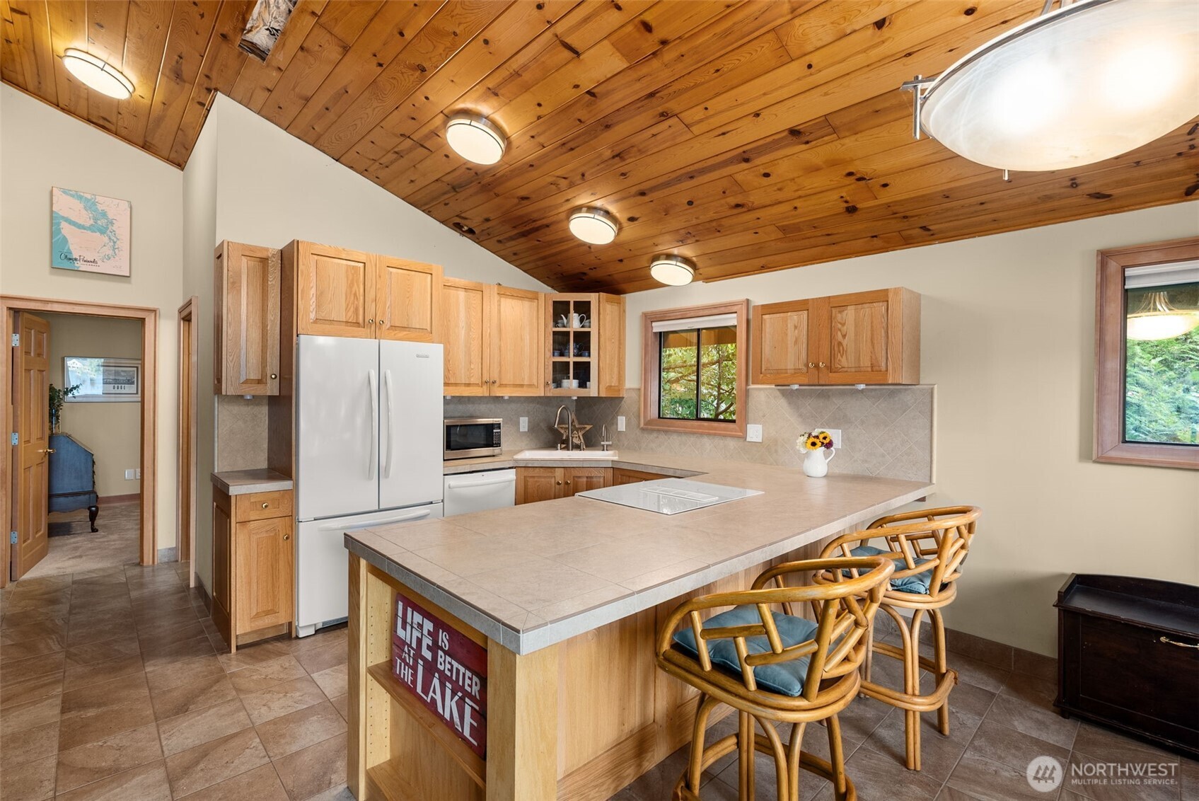 2147 Summit Lake Shore Road NW