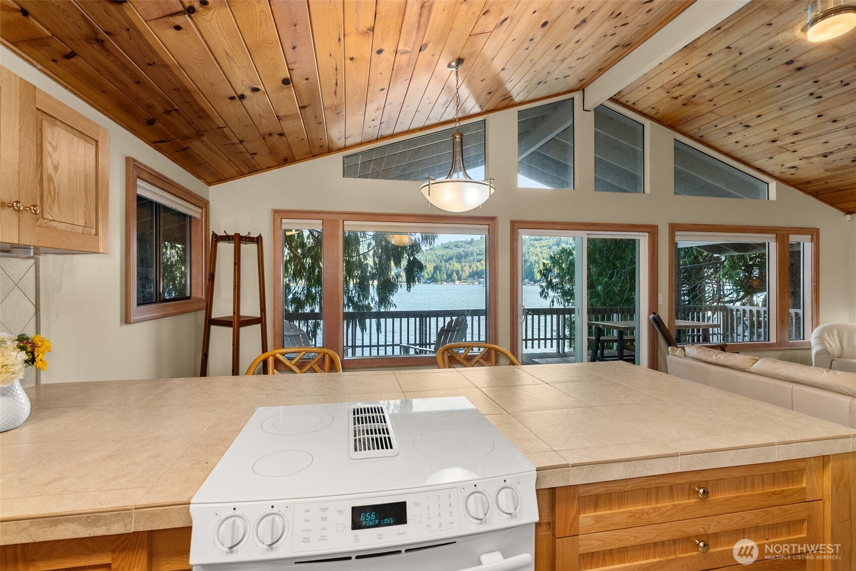 2147 Summit Lake Shore Road NW