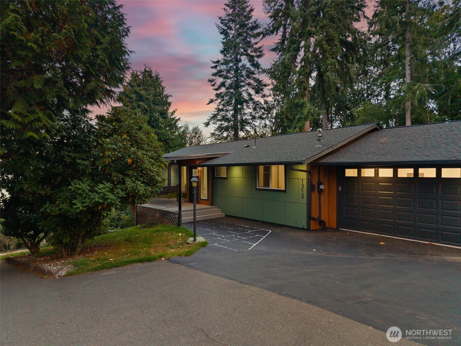 1313 Colchester Drive SE