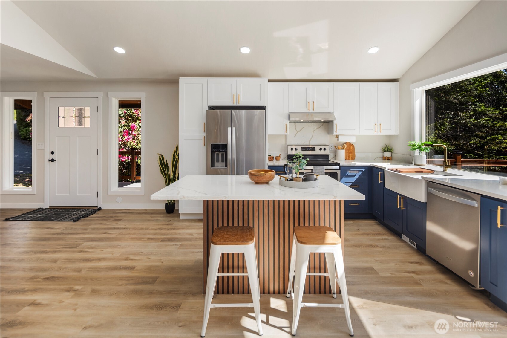 1313 Colchester Drive SE