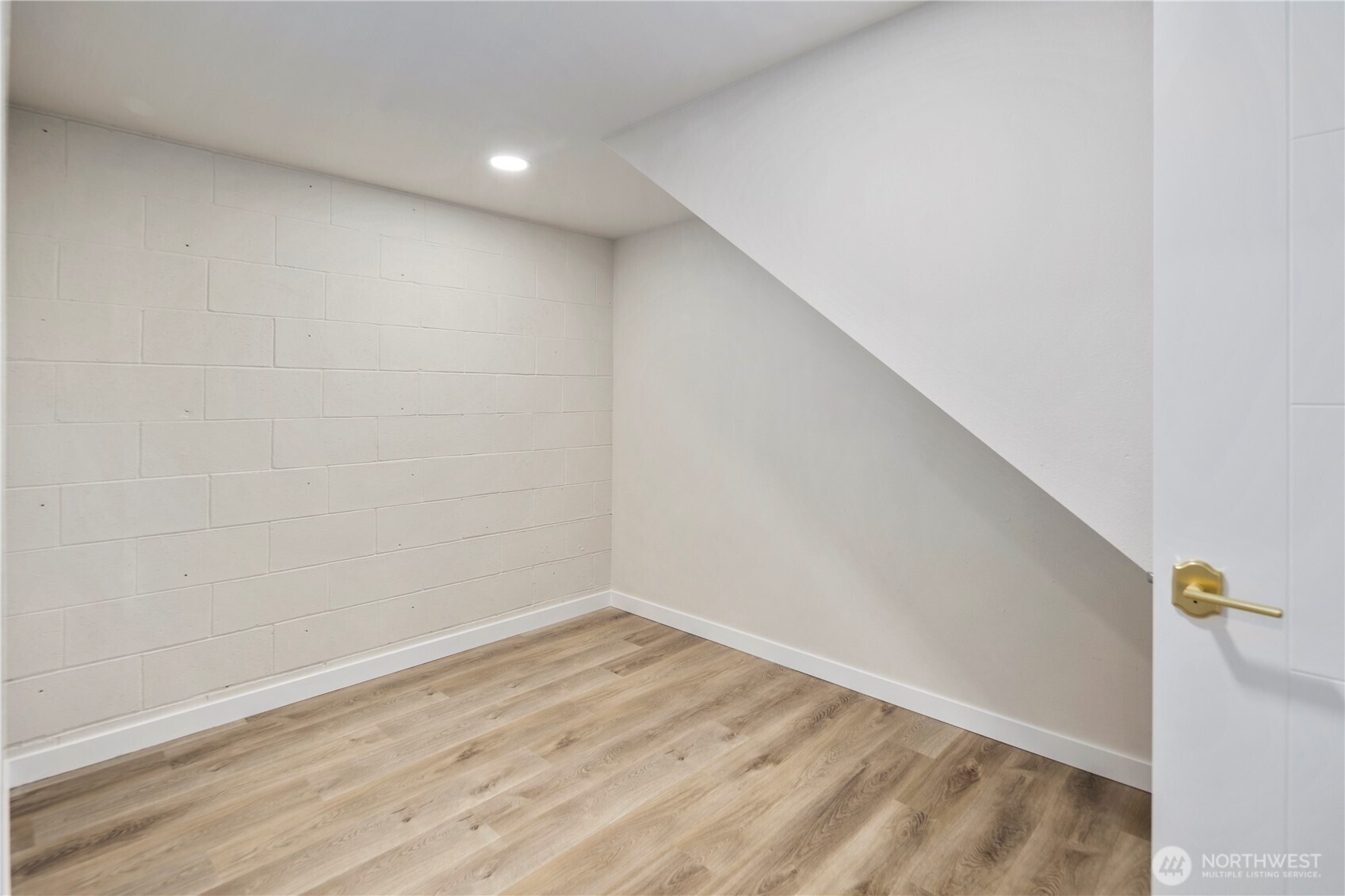 1313 Colchester Drive SE