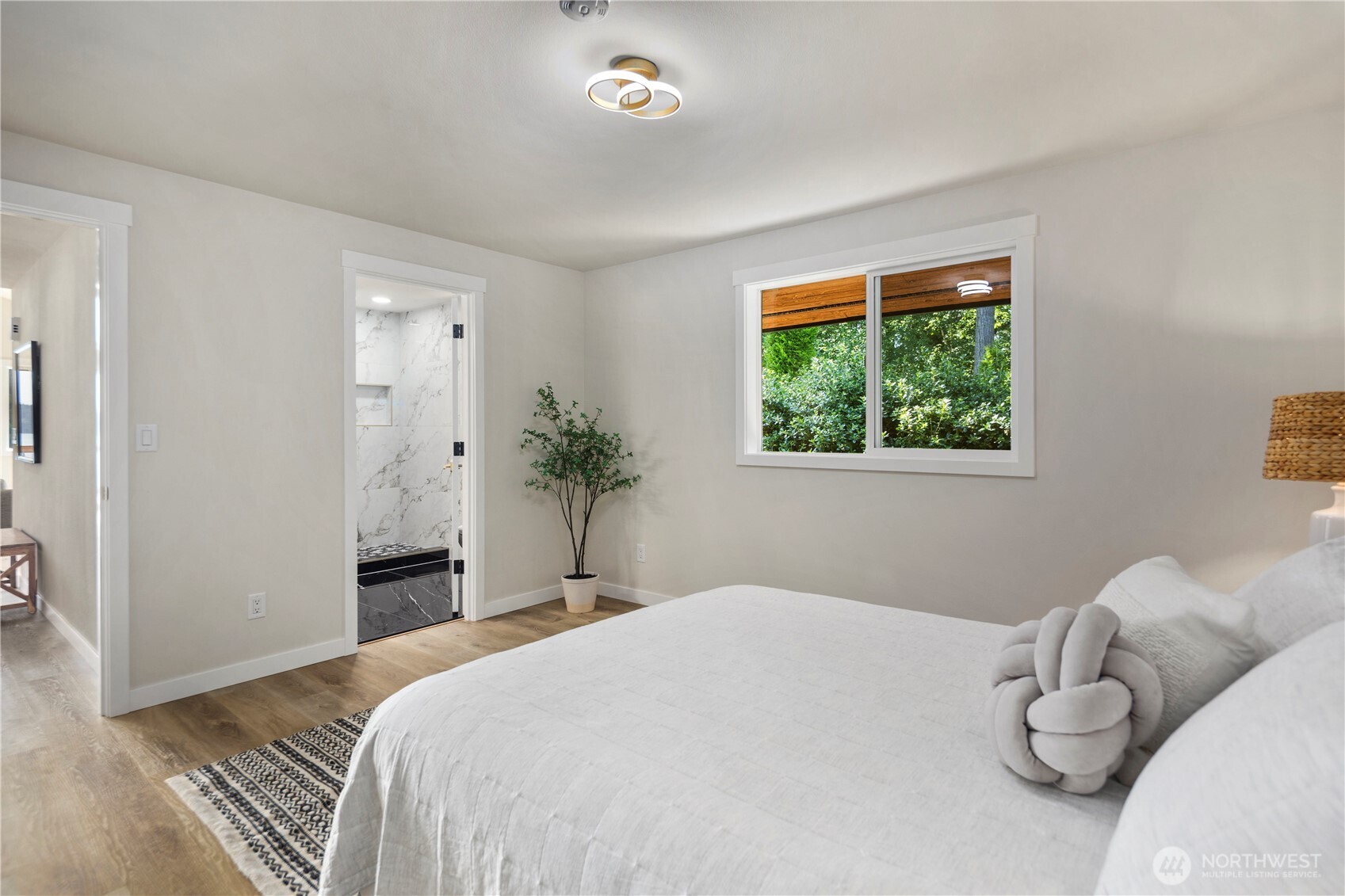 1313 Colchester Drive SE