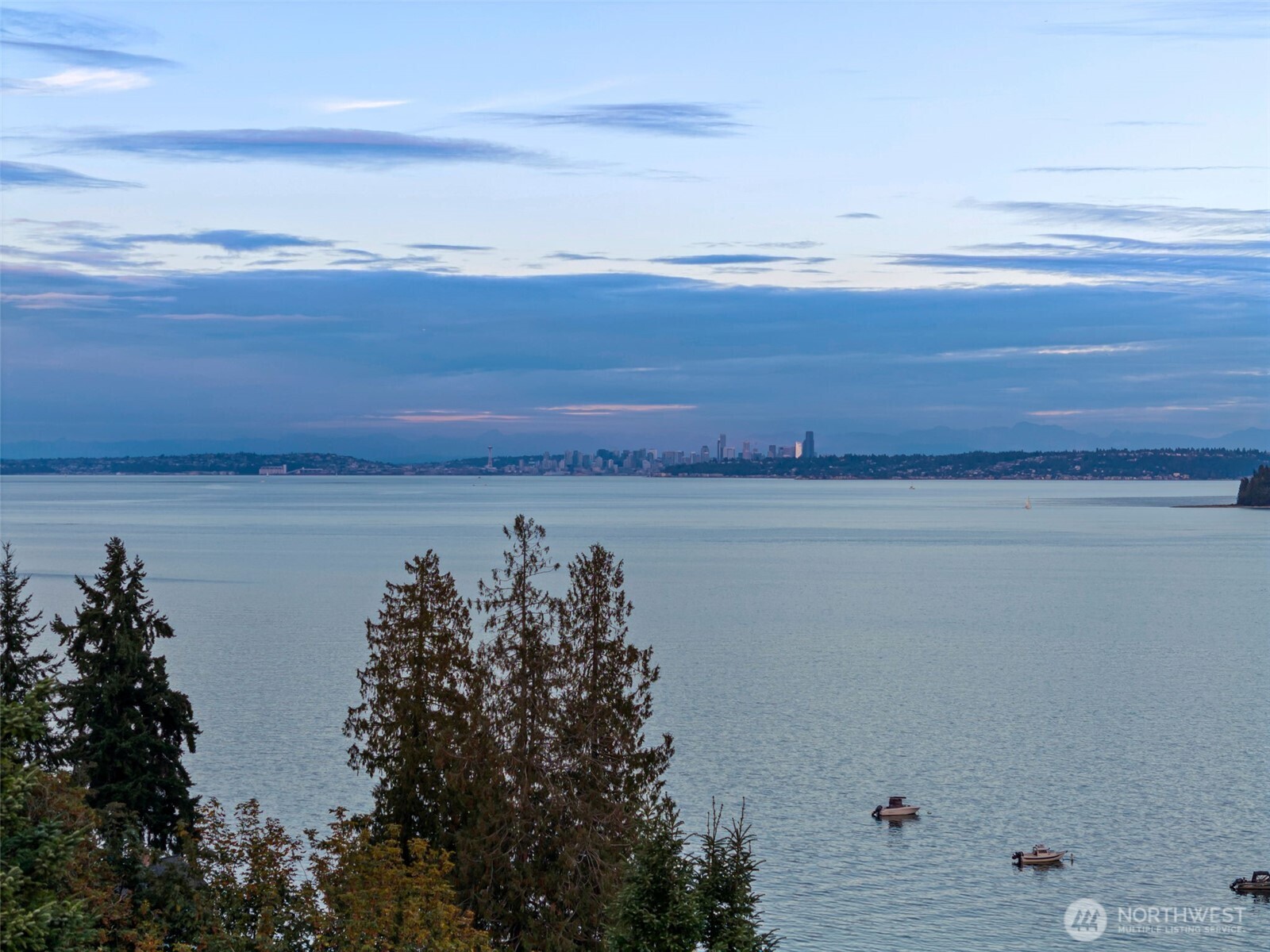 1313 Colchester Drive SE