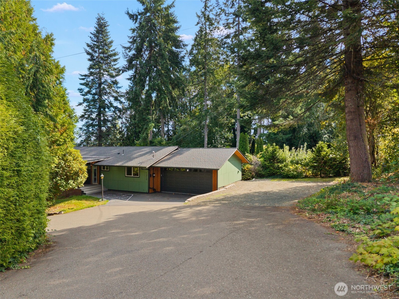 1313 Colchester Drive SE