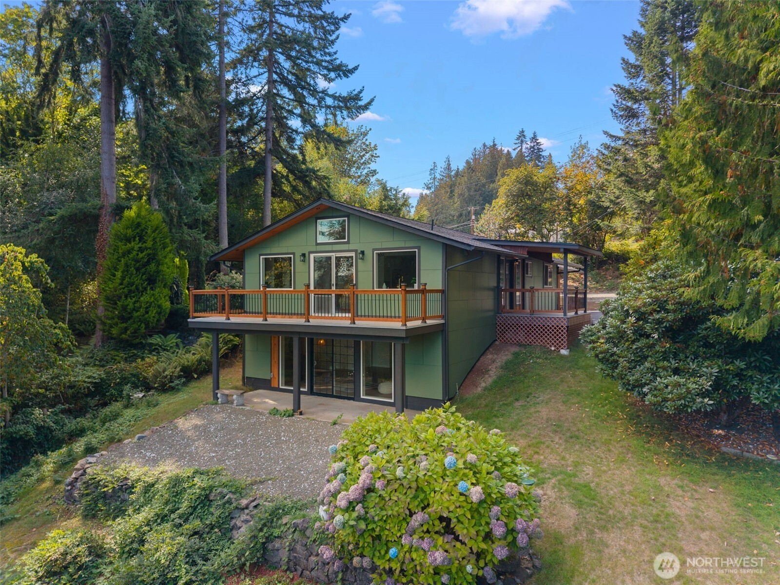 1313 Colchester Drive SE