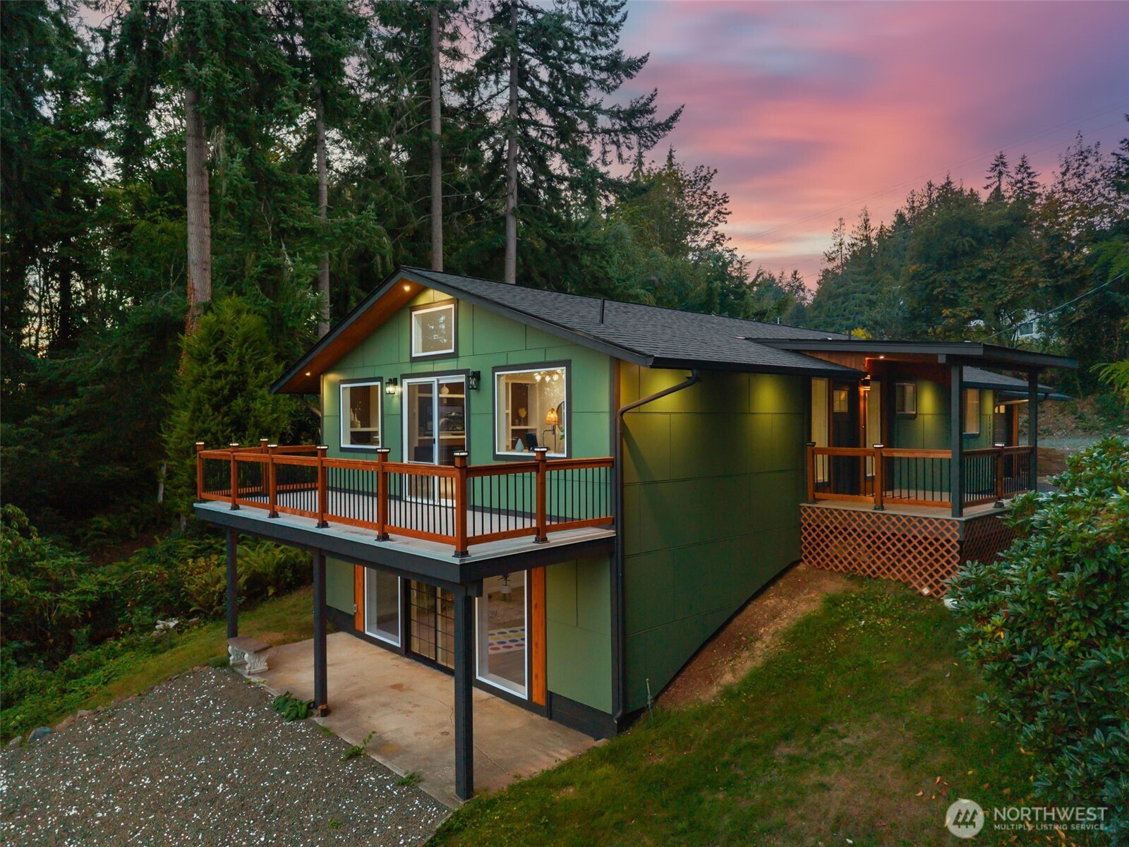 1313 Colchester Drive SE