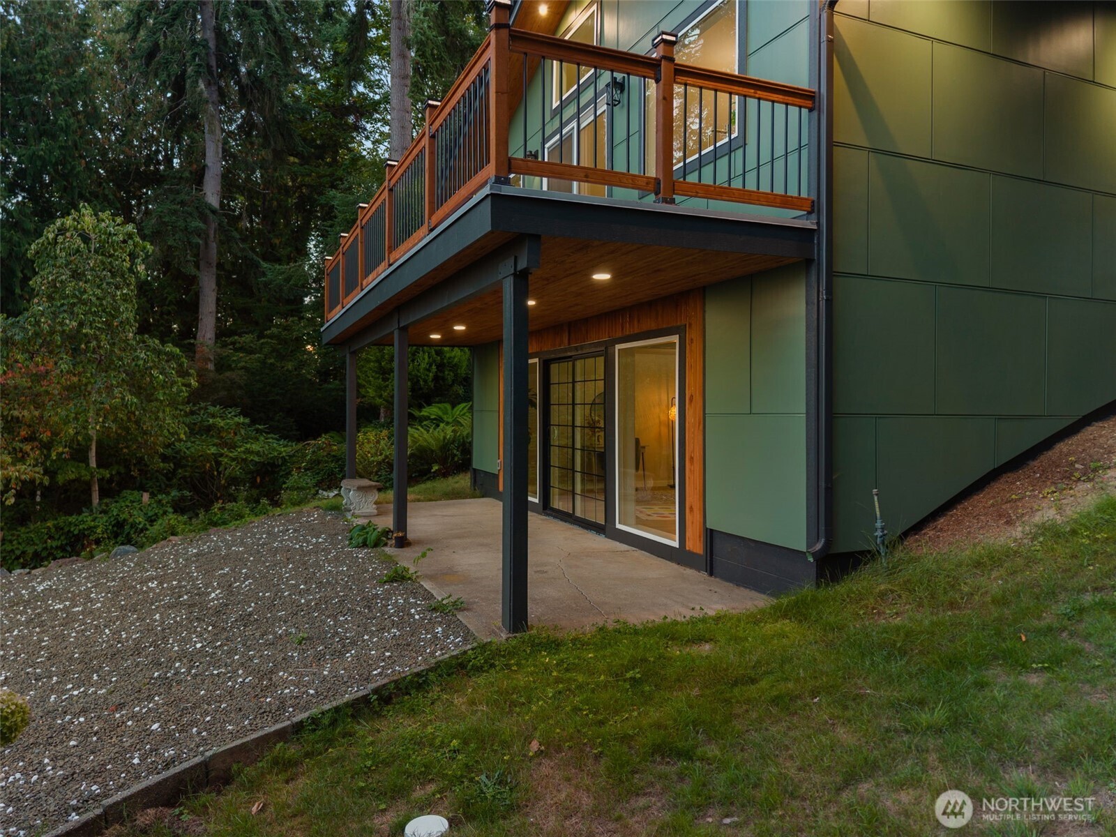 1313 Colchester Drive SE