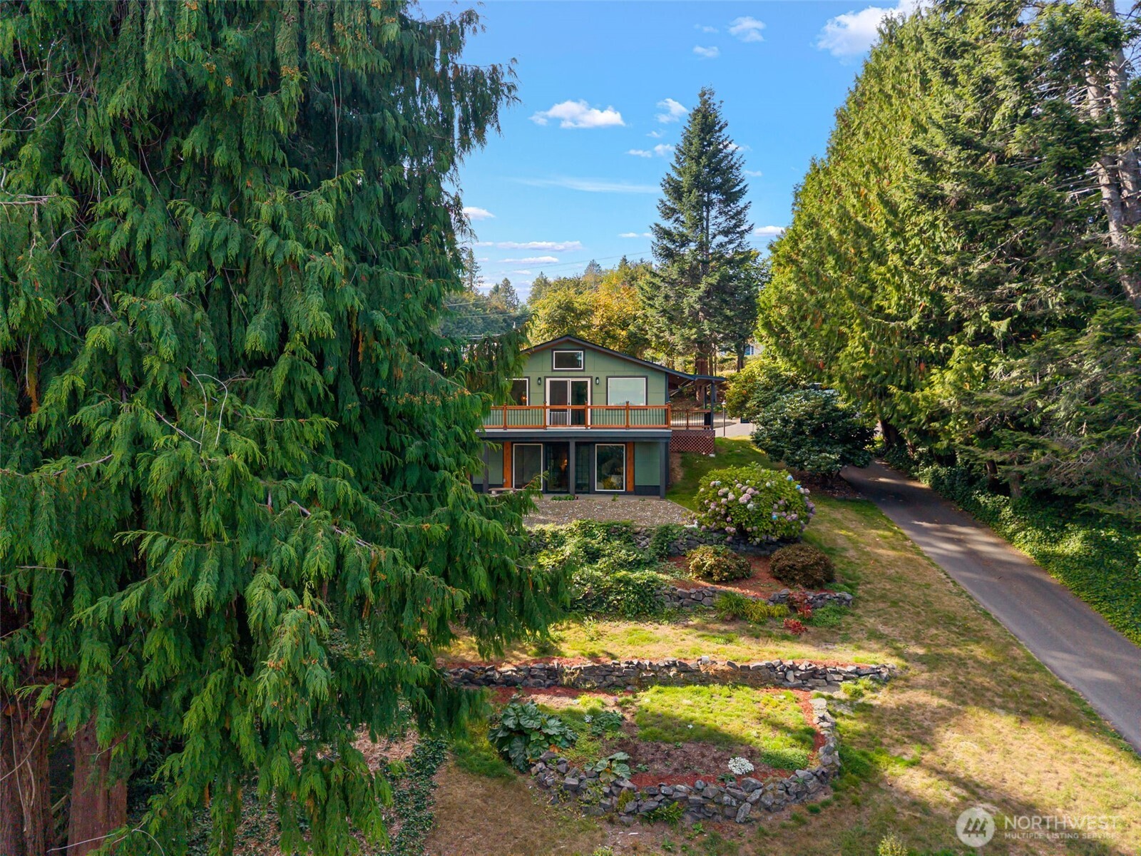 1313 Colchester Drive SE