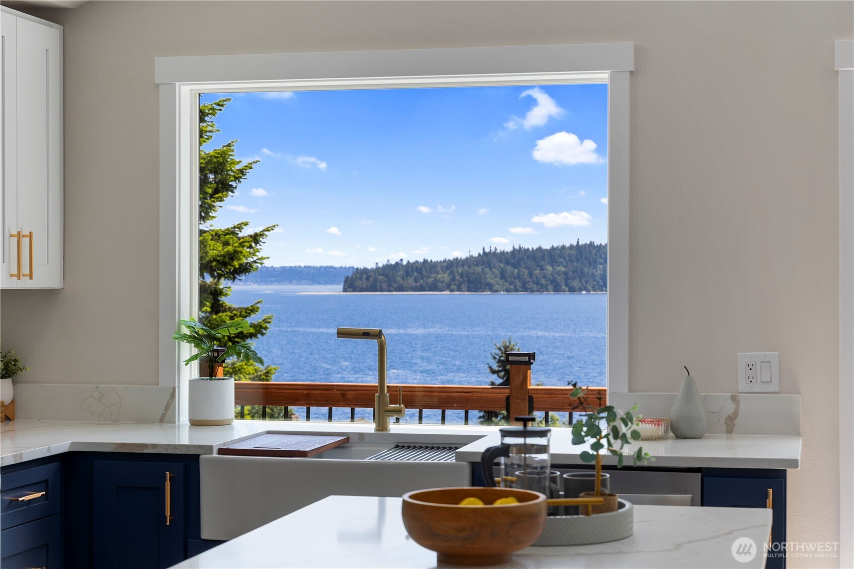 1313 Colchester Drive SE