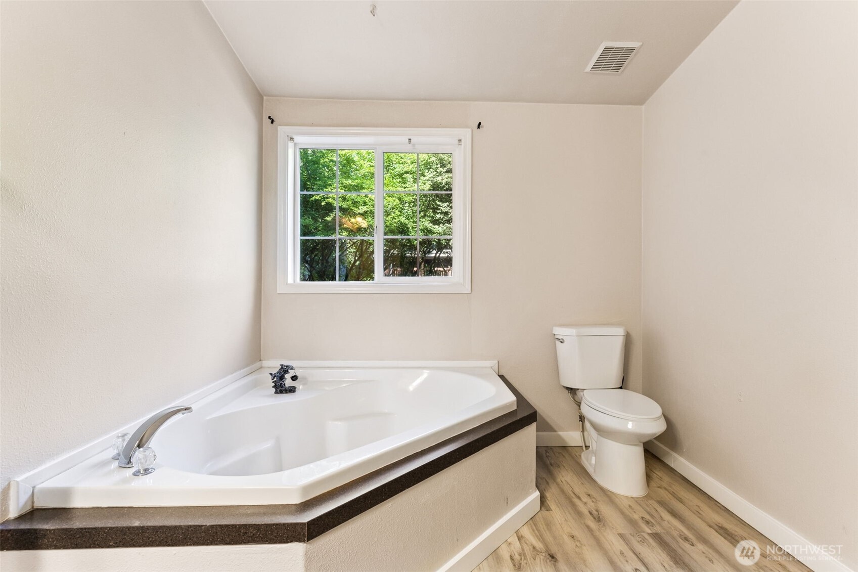 8243 Cedarwood Street SE