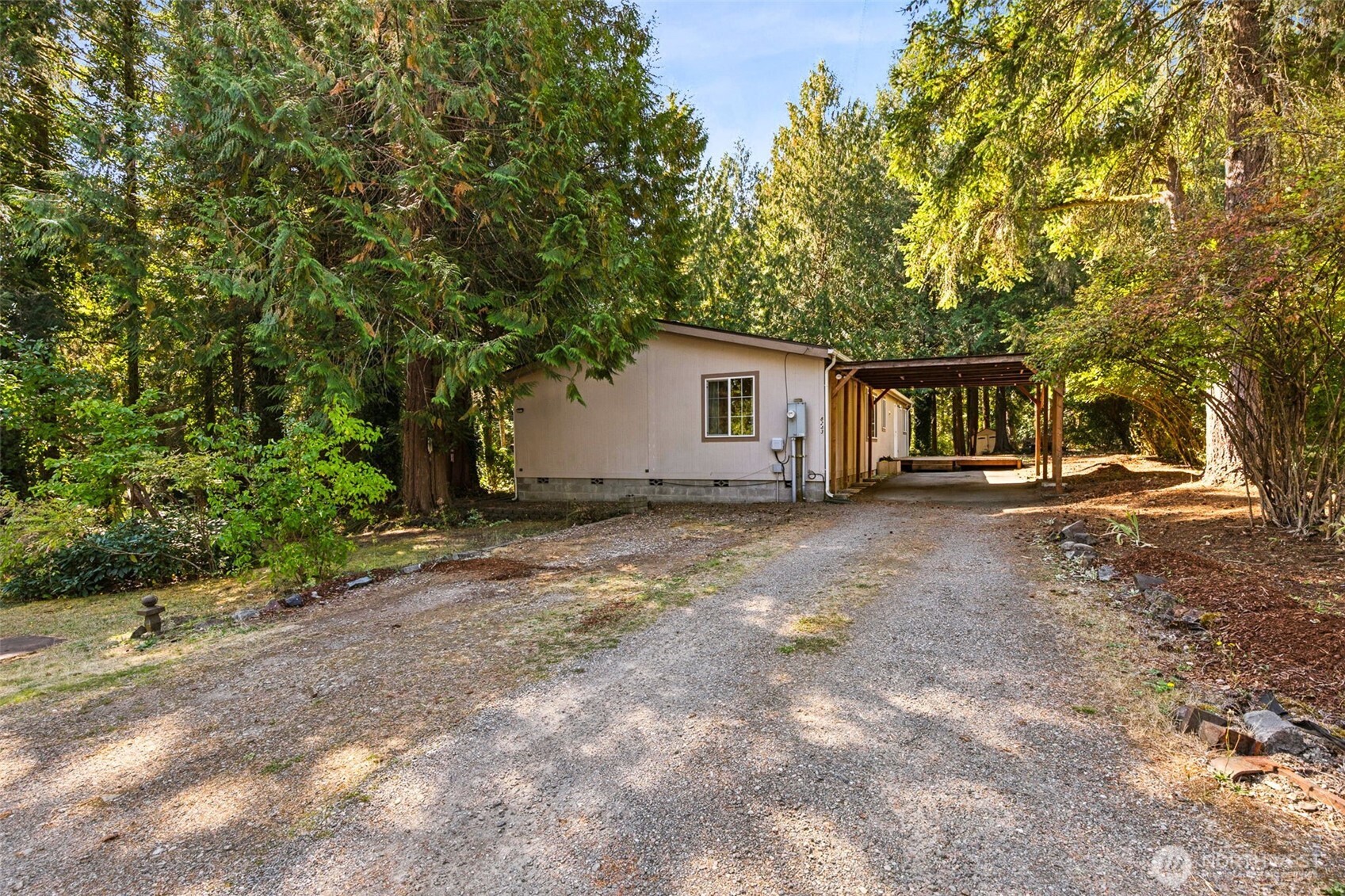 8243 Cedarwood Street SE