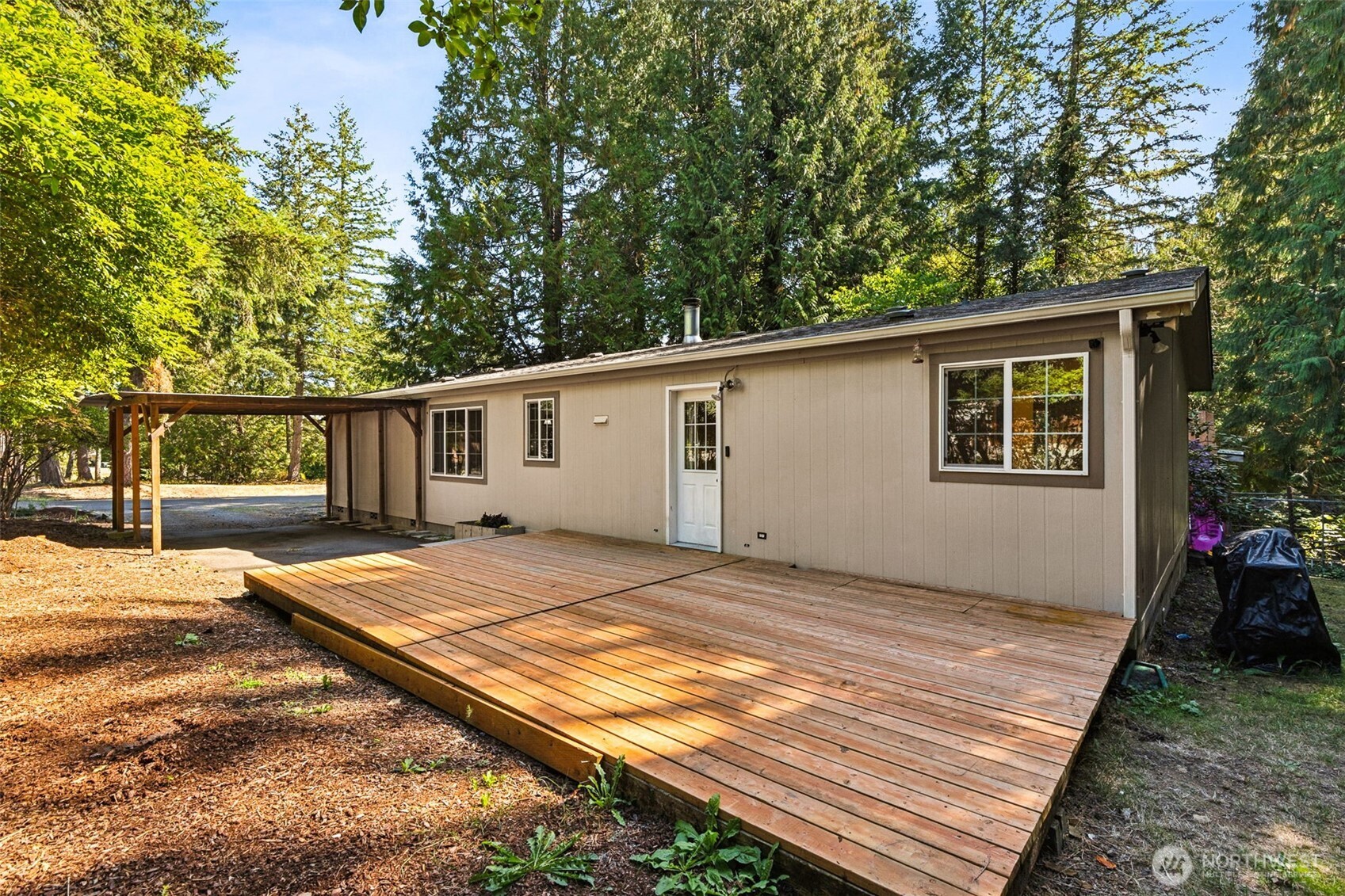 8243 Cedarwood Street SE