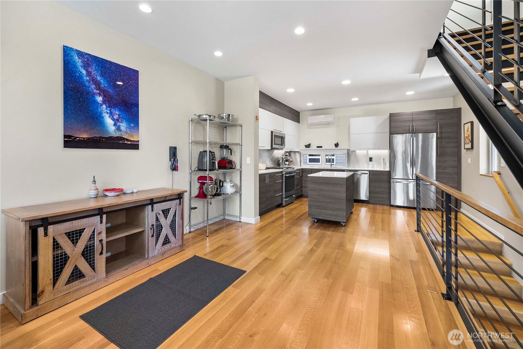 2833 3rd Avenue W