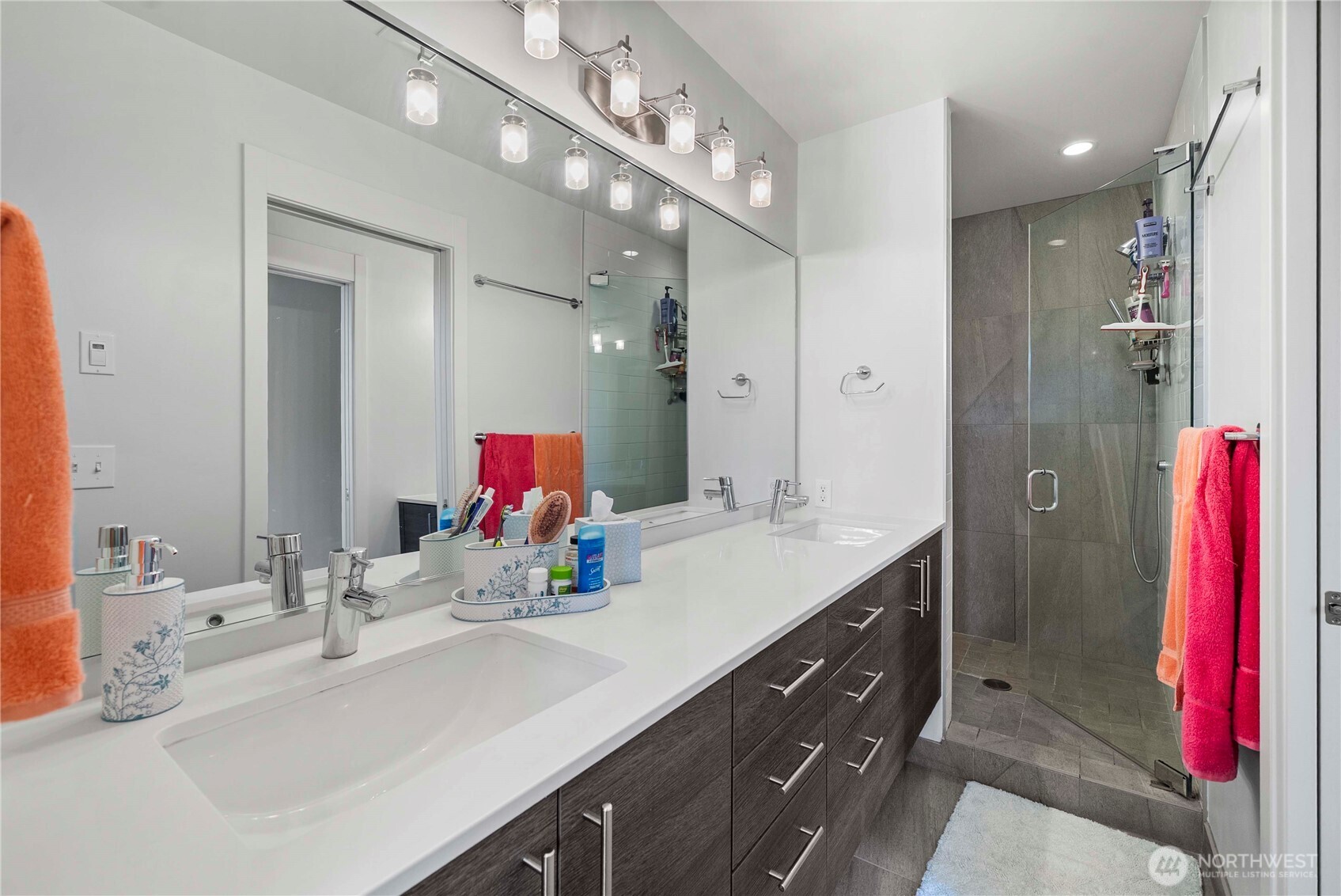 2833 3rd Avenue W