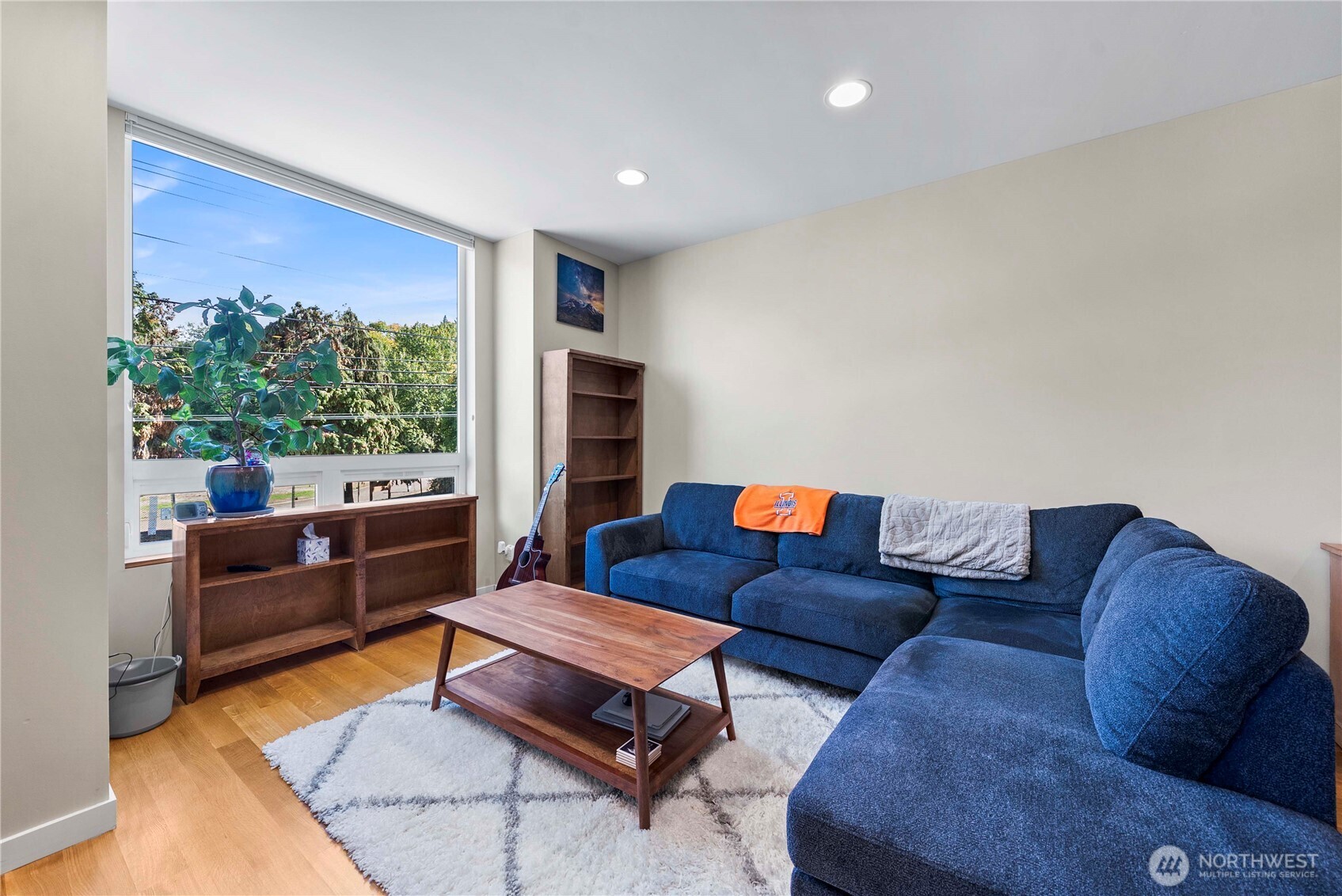 2833 3rd Avenue W