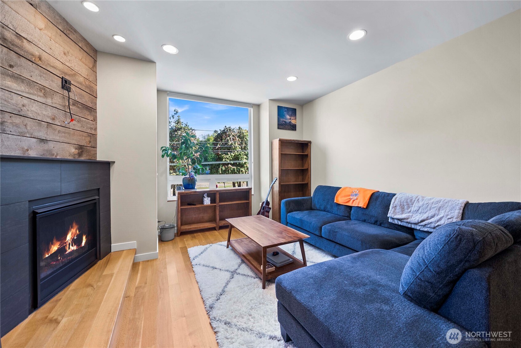 2833 3rd Avenue W