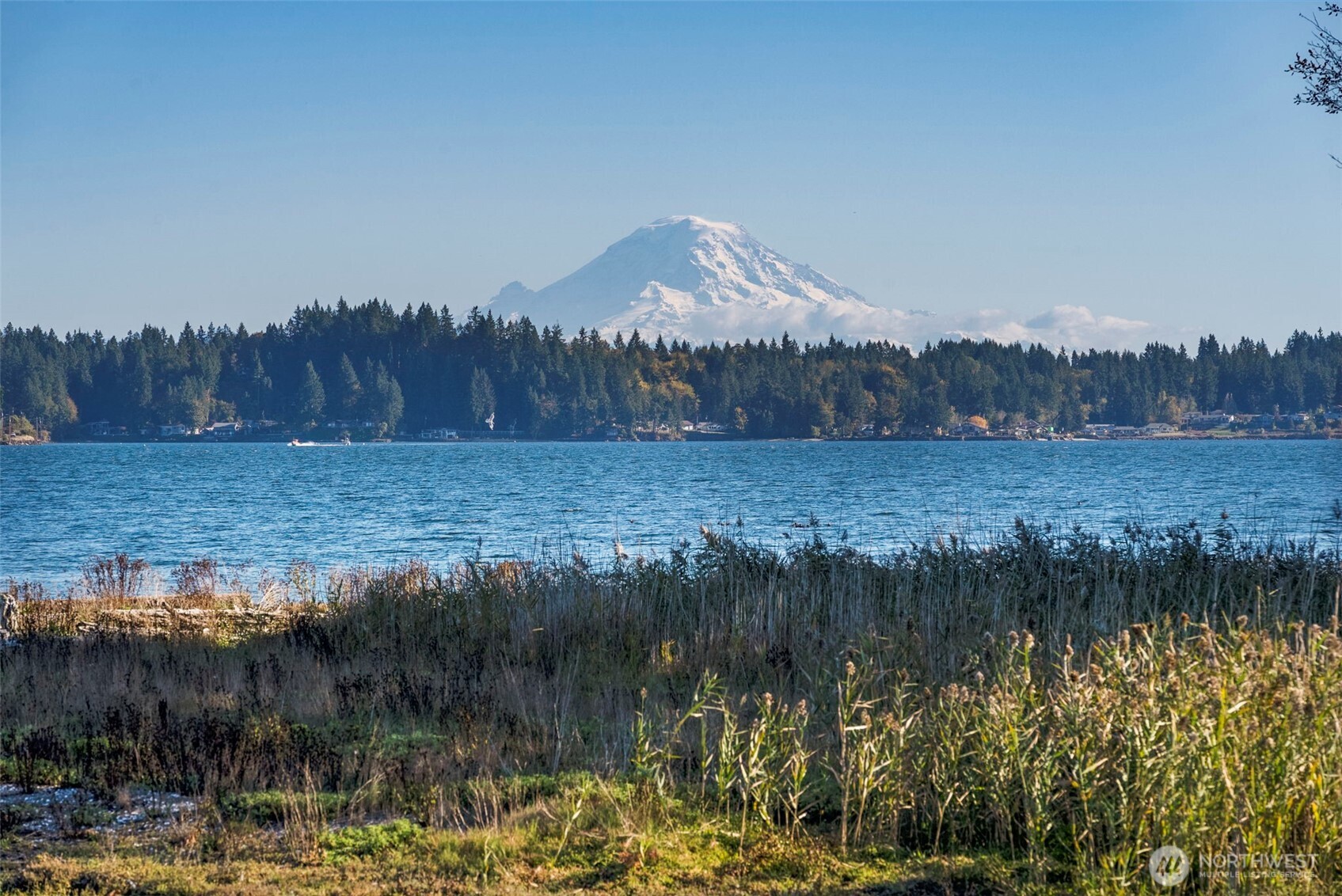 5208 Illahee Road NE