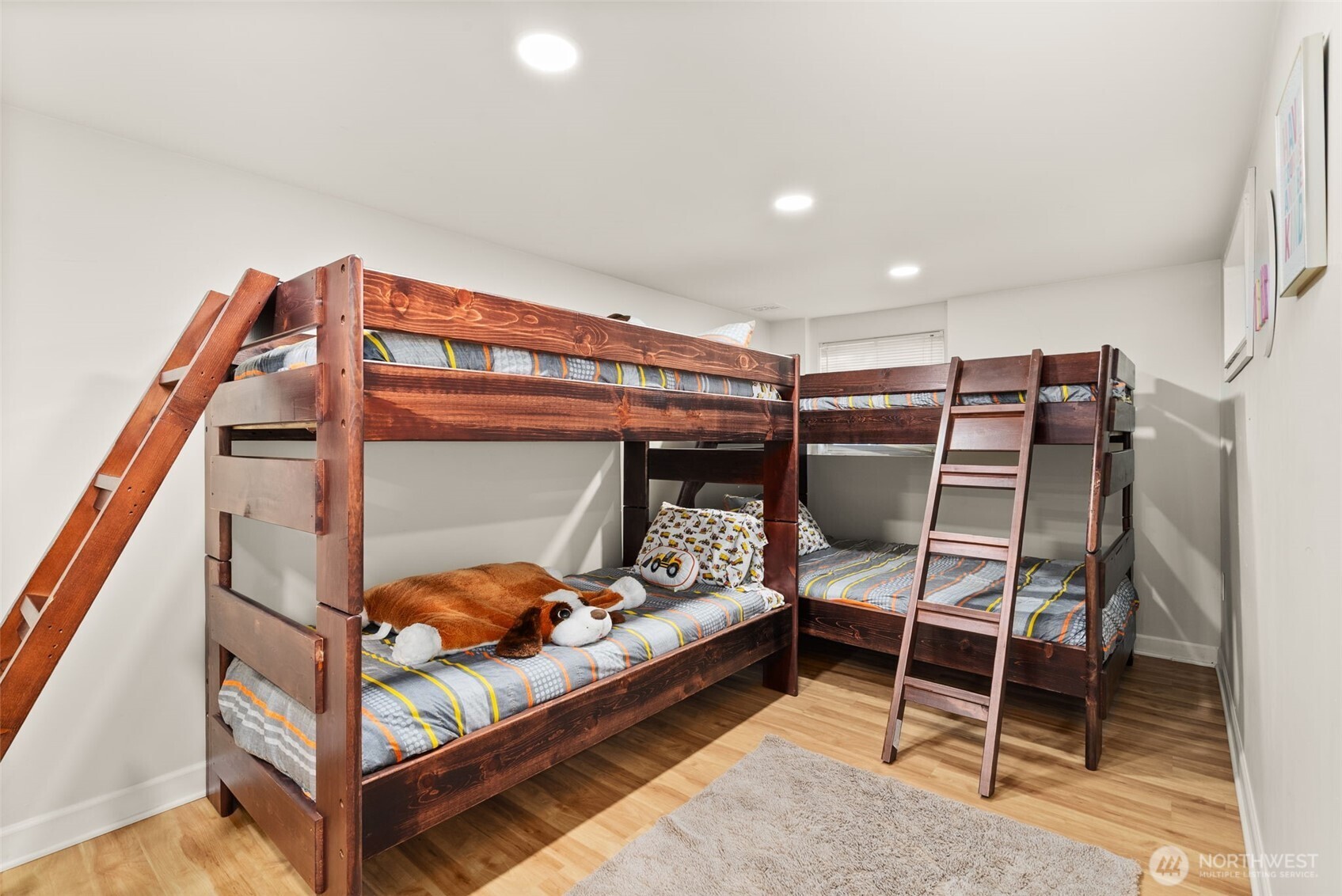 5208 Illahee Road NE