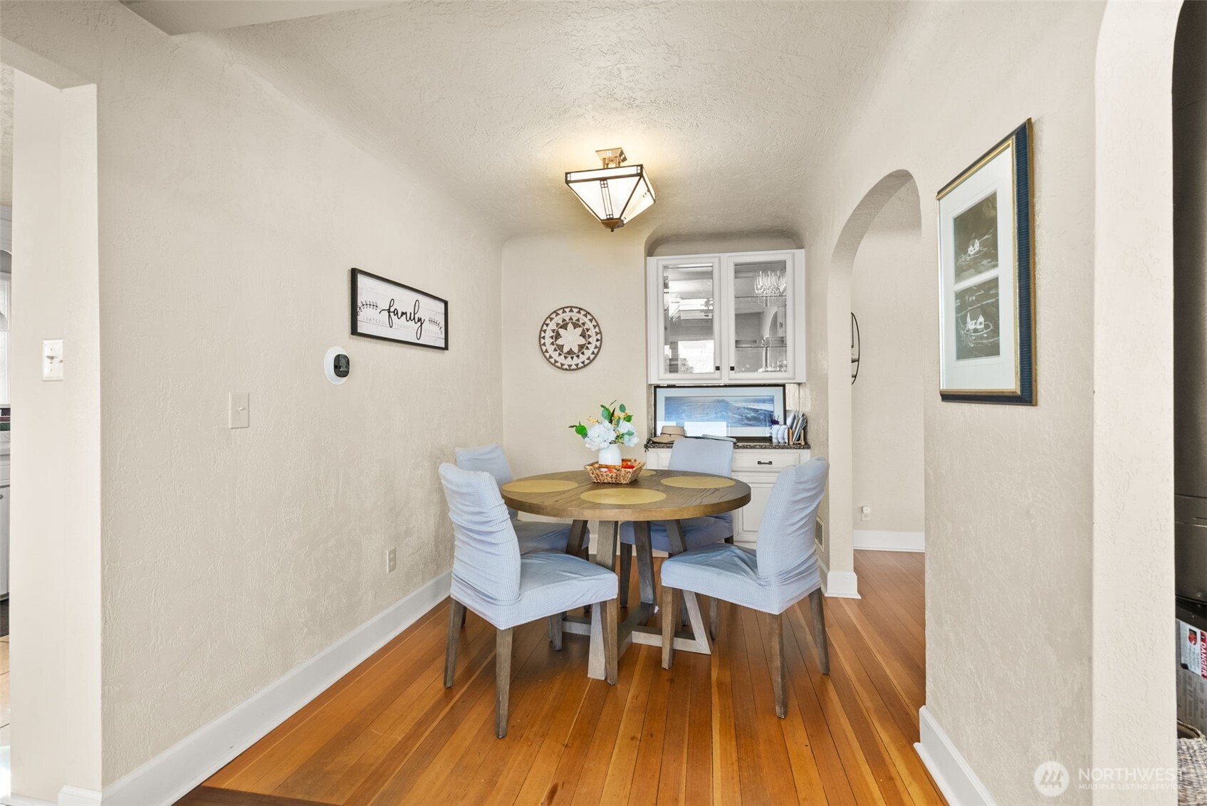 5208 Illahee Road NE