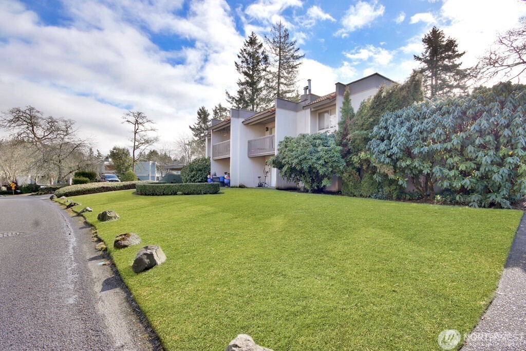 7501 Ruby Drive SW Unit: J202