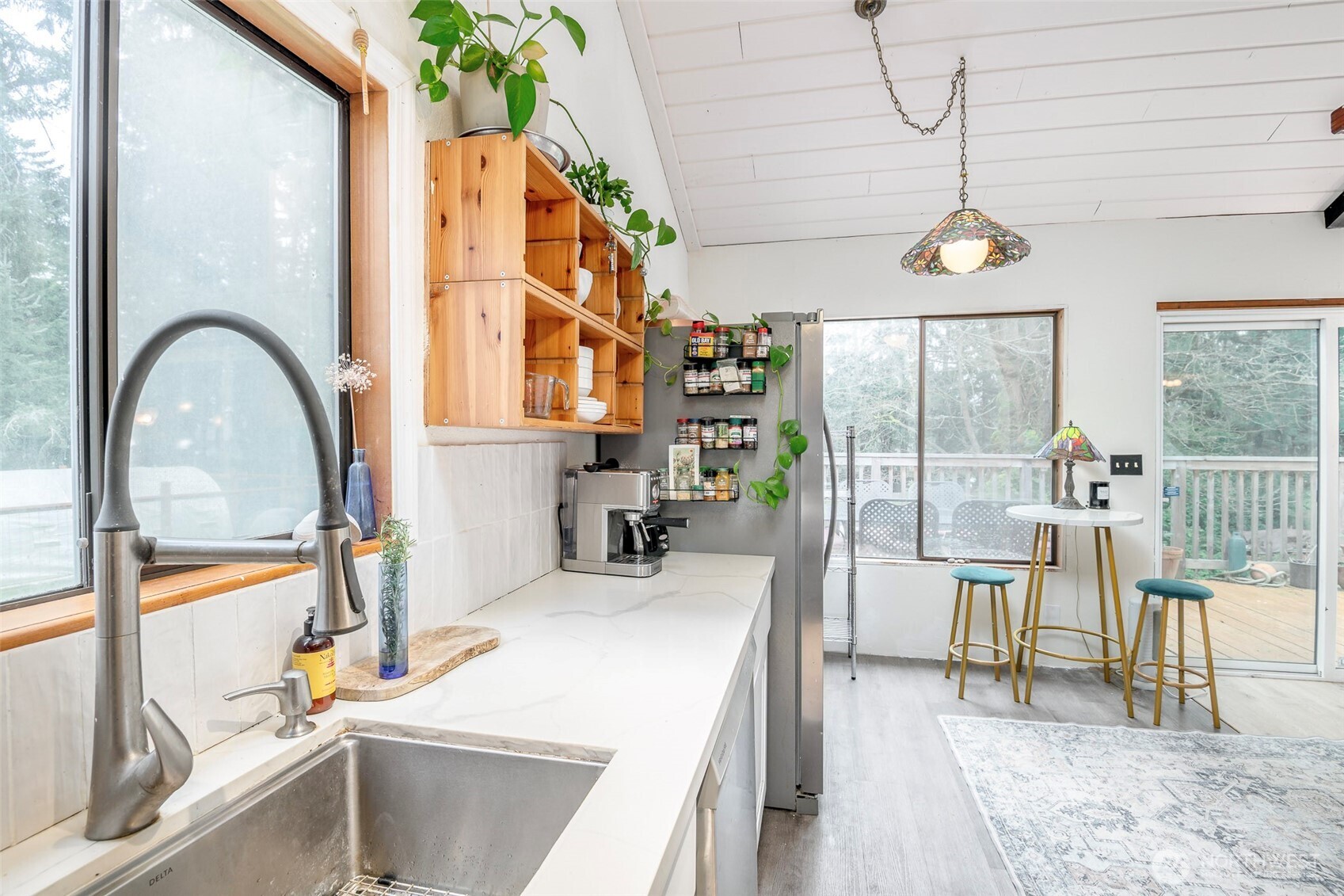 406 E Madrona Drive