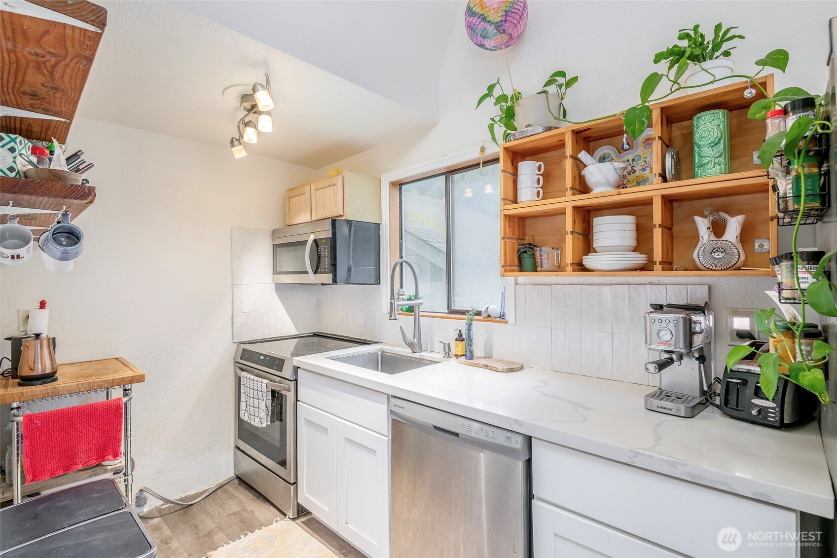 406 E Madrona Drive