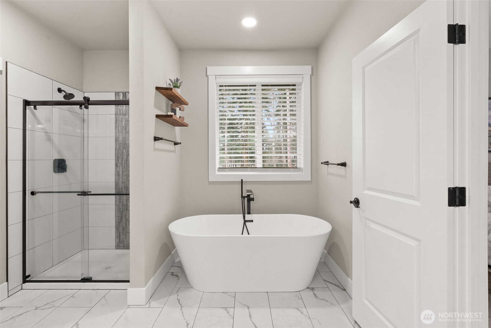 812 Tiedeman Road NW