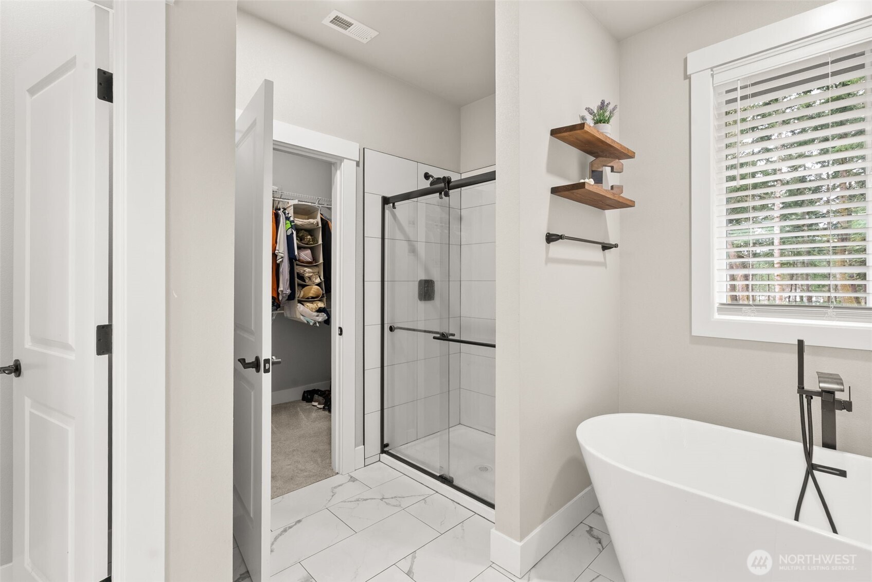 812 Tiedeman Road NW