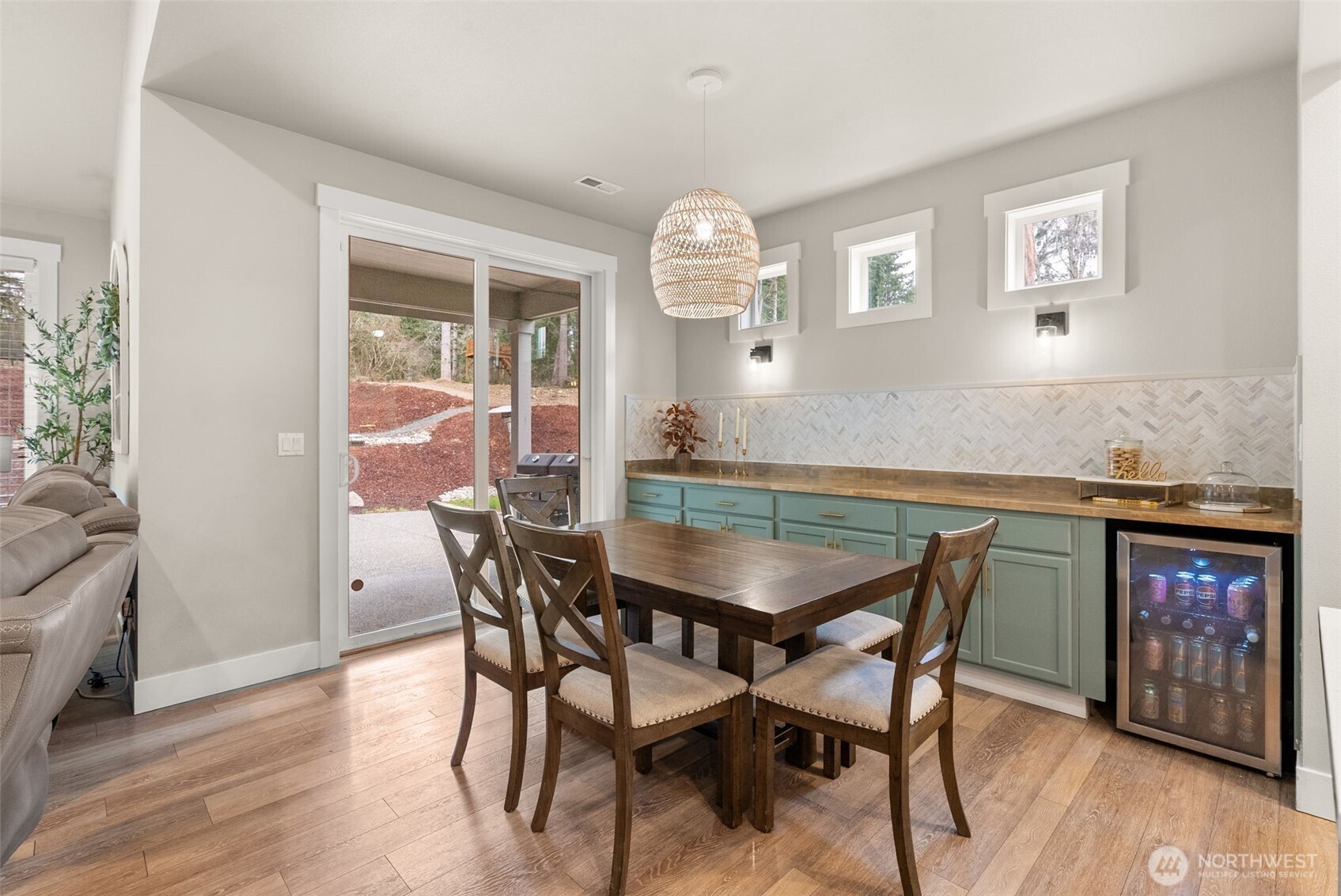 812 Tiedeman Road NW