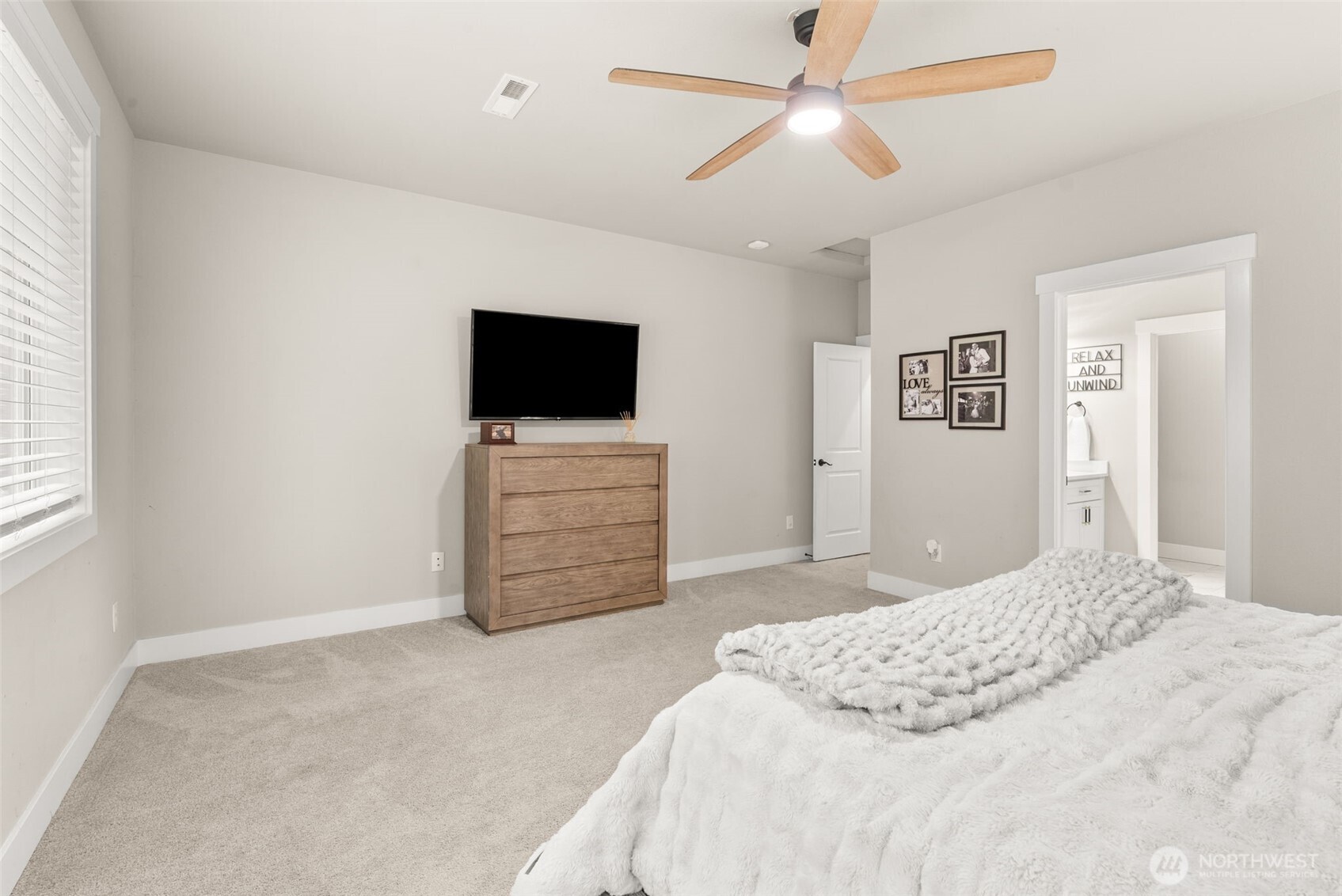 812 Tiedeman Road NW