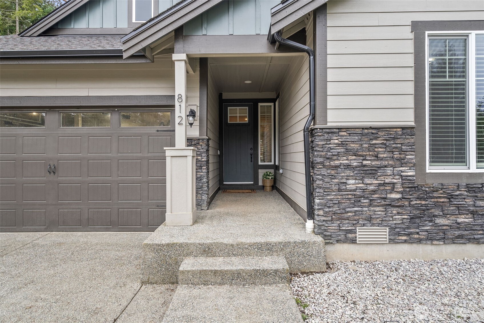 812 Tiedeman Road NW