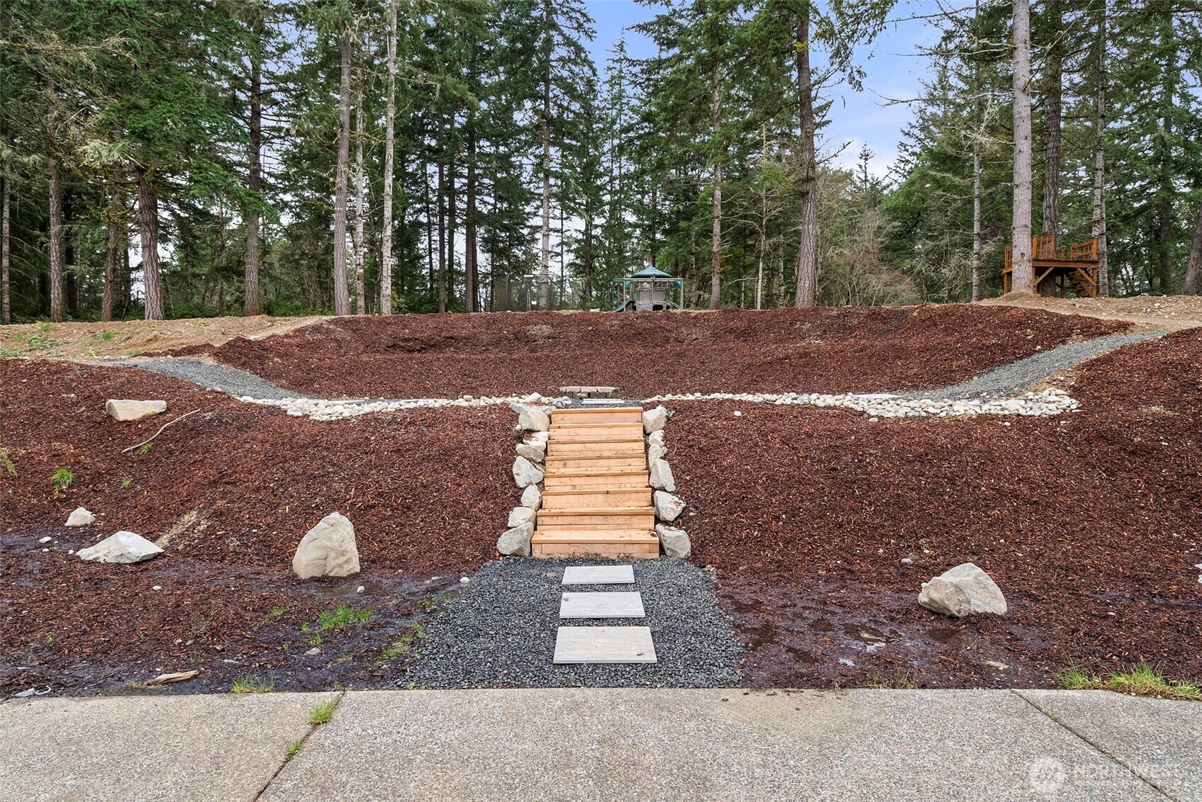 812 Tiedeman Road NW