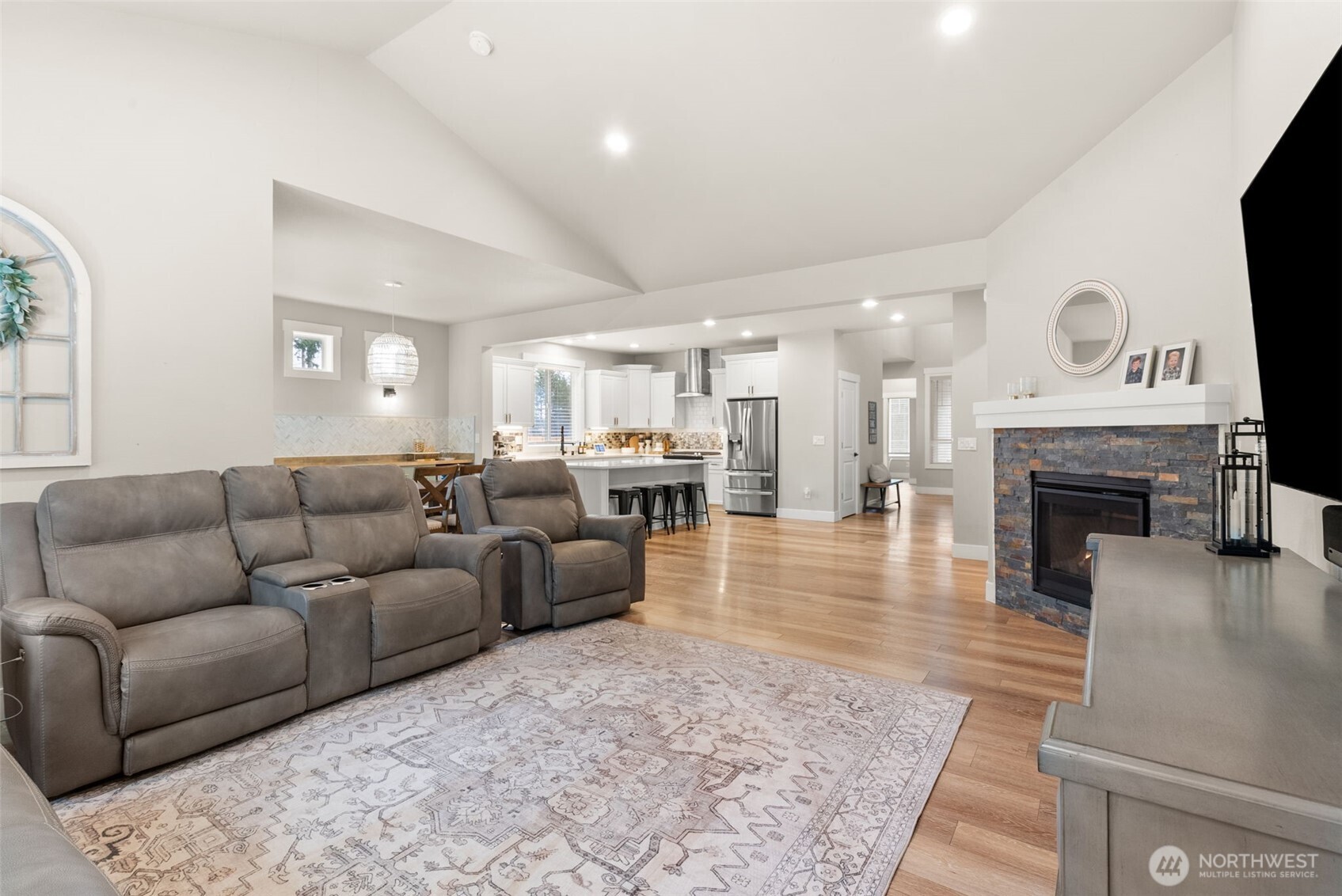 812 Tiedeman Road NW