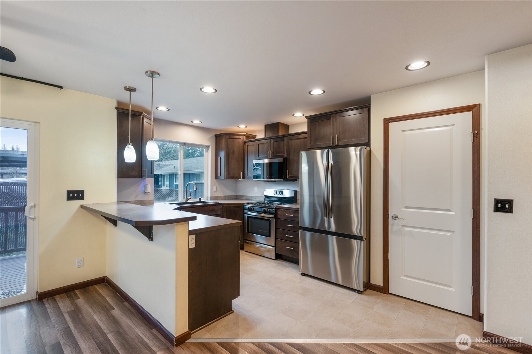 755 Glenridge Court