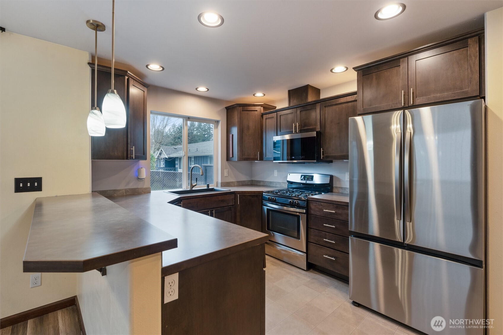 755 Glenridge Court