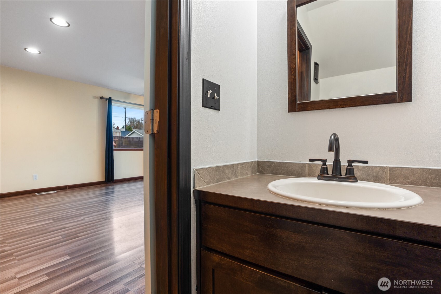 755 Glenridge Court