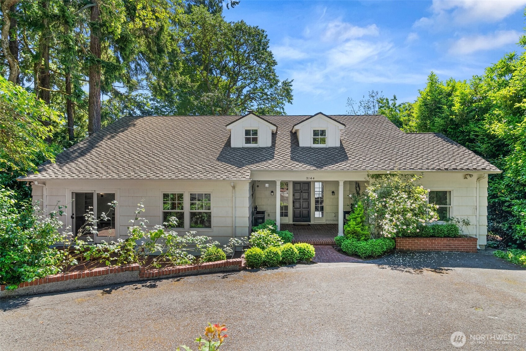 9144 Edgewater Drive SW