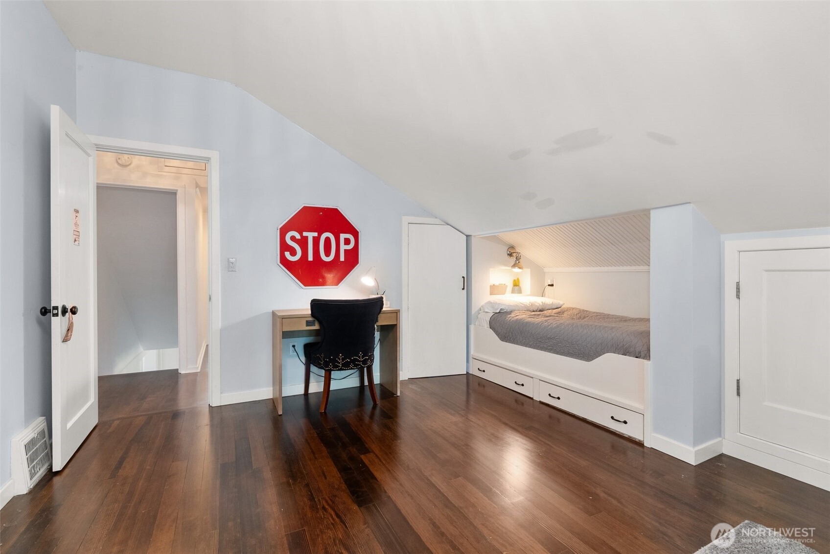 9144 Edgewater Drive SW