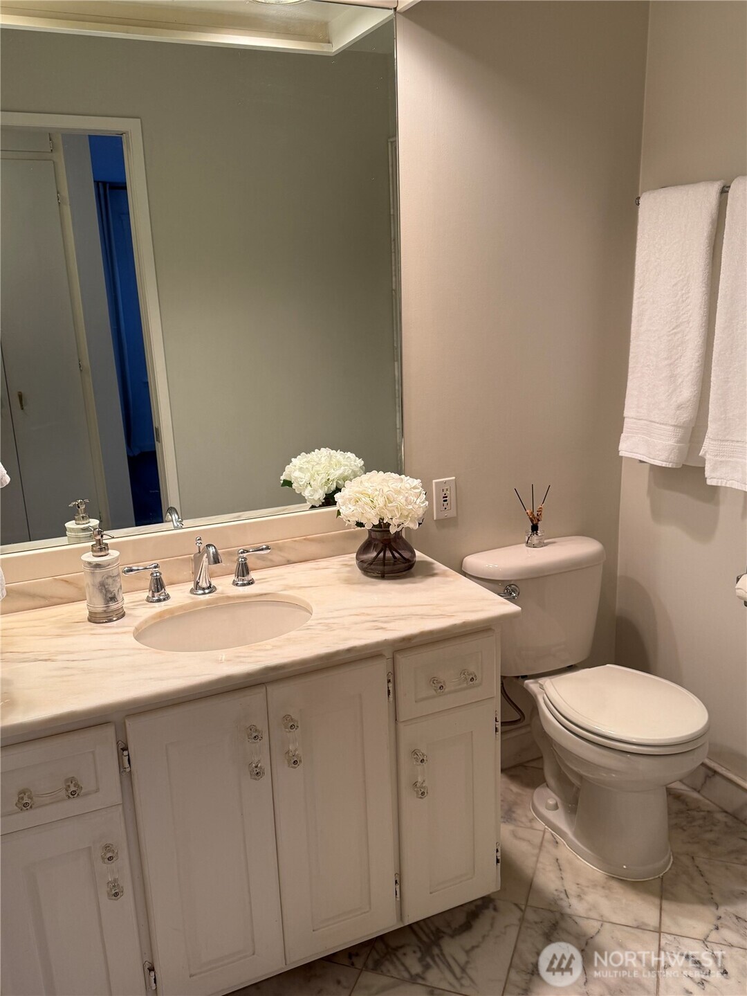 9144 Edgewater Drive SW