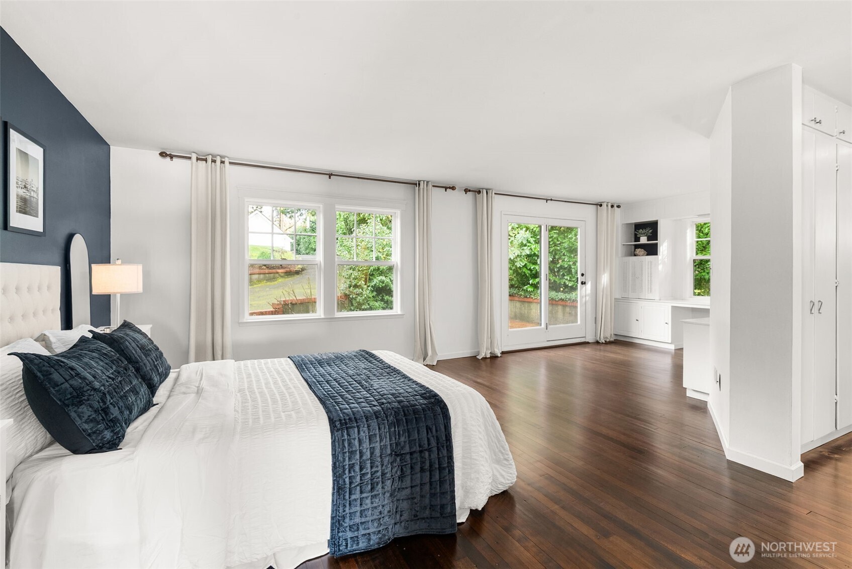 9144 Edgewater Drive SW