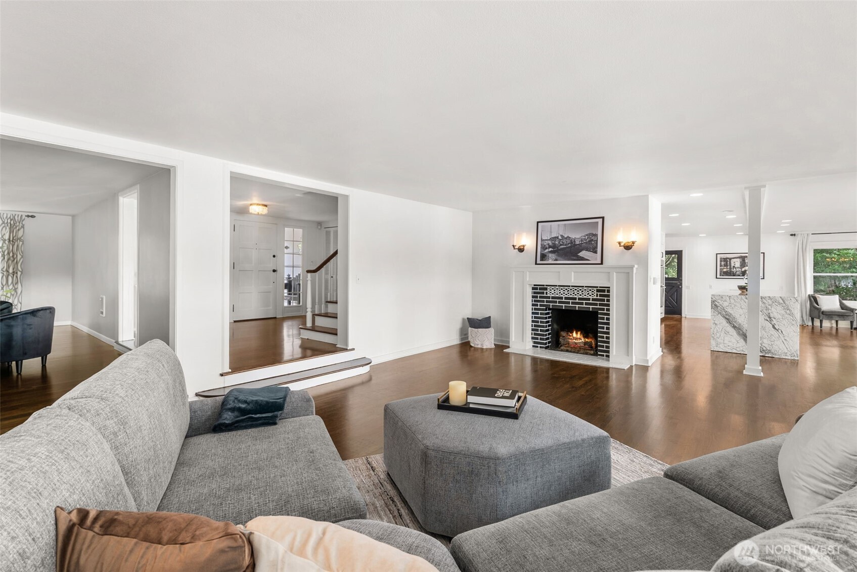 9144 Edgewater Drive SW