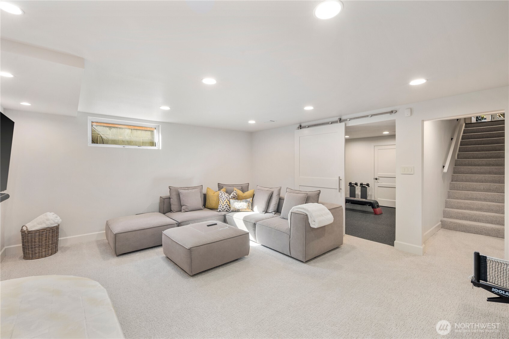 27 Forest Glen Lane SW