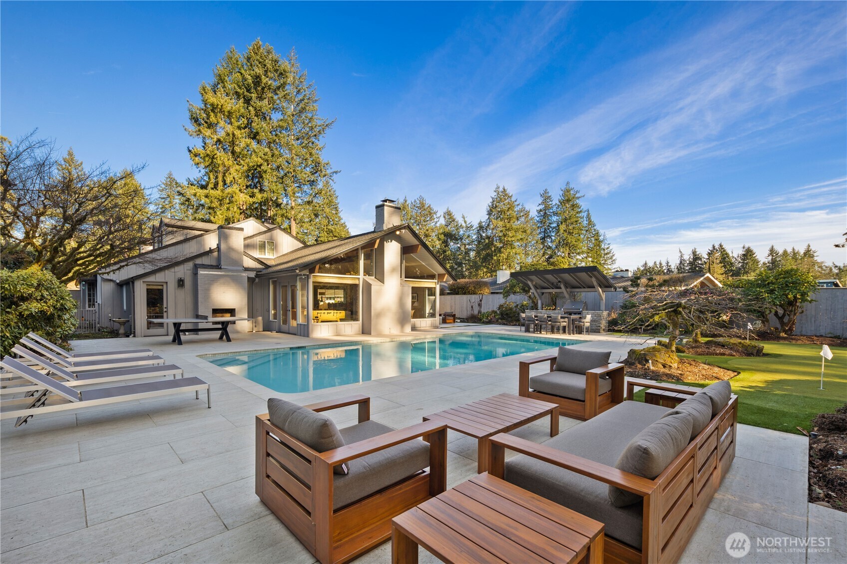 27 Forest Glen Lane SW