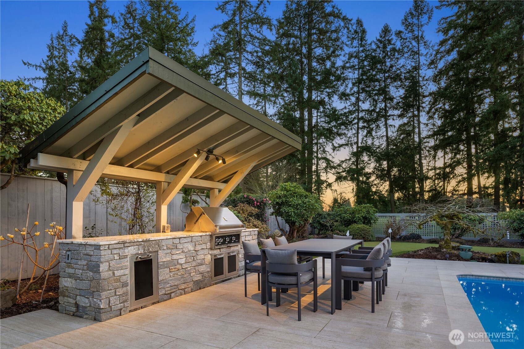 27 Forest Glen Lane SW