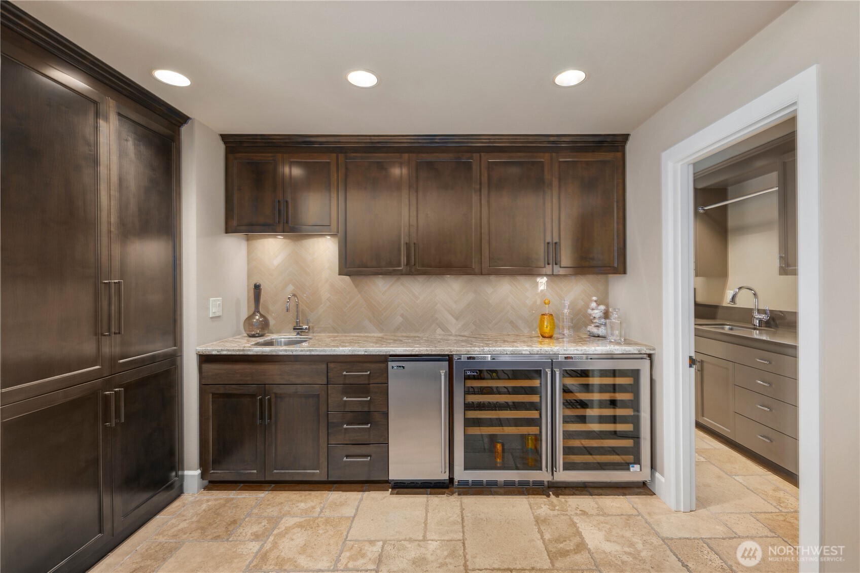 27 Forest Glen Lane SW