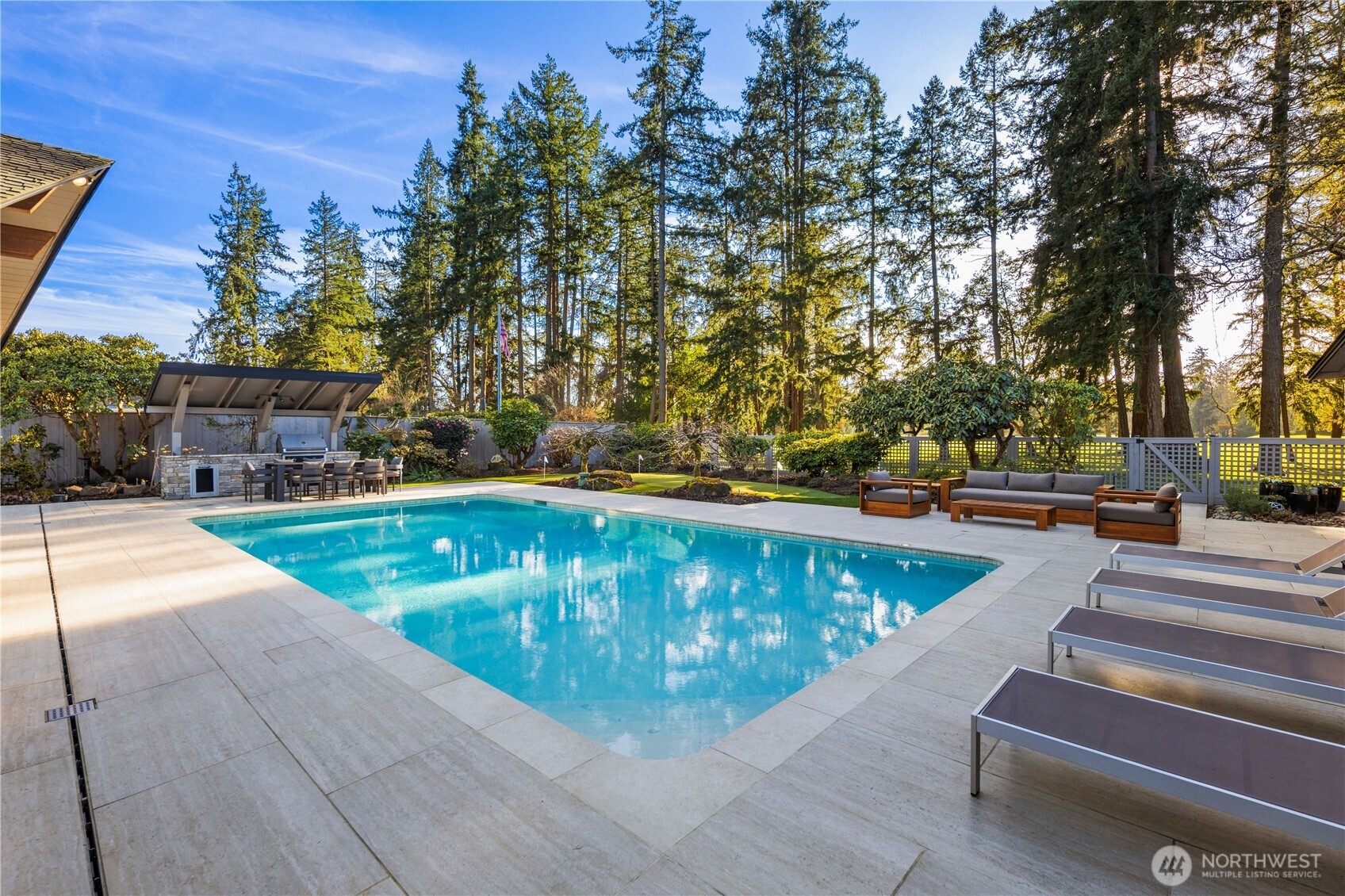 27 Forest Glen Lane SW