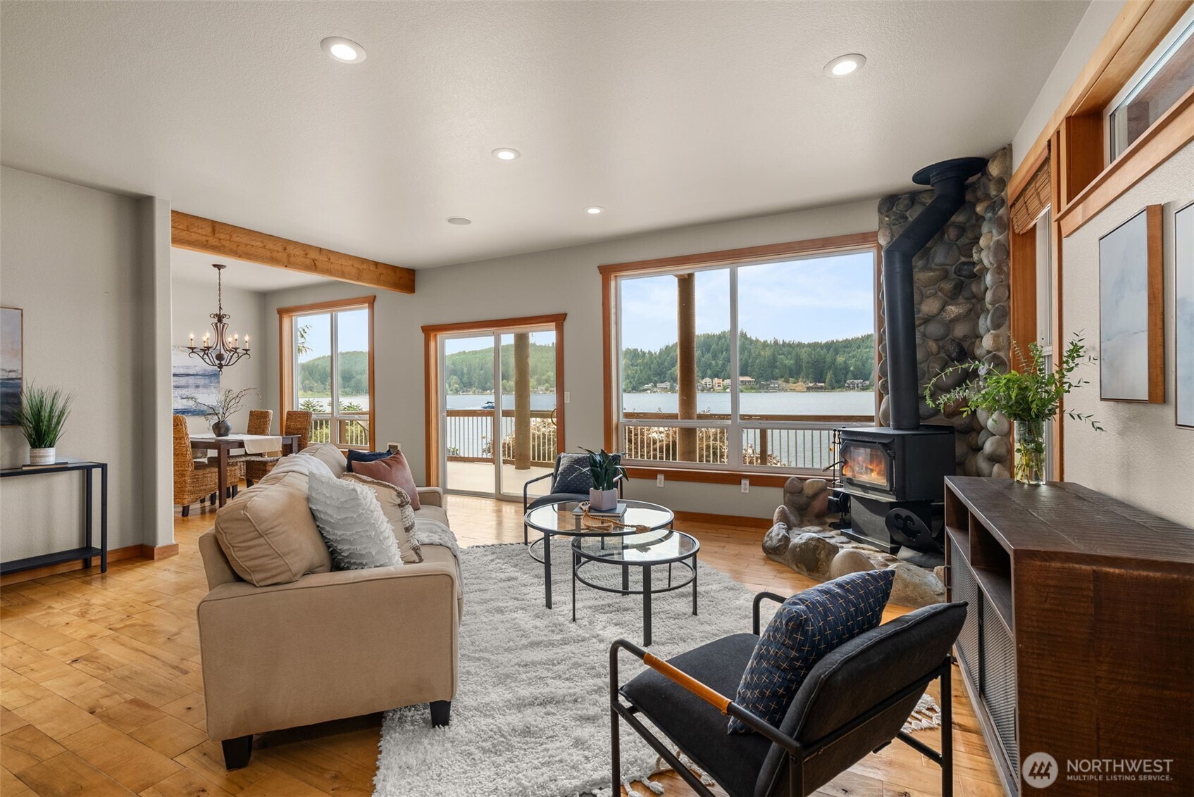 545 Summit Lake Shore Road NW